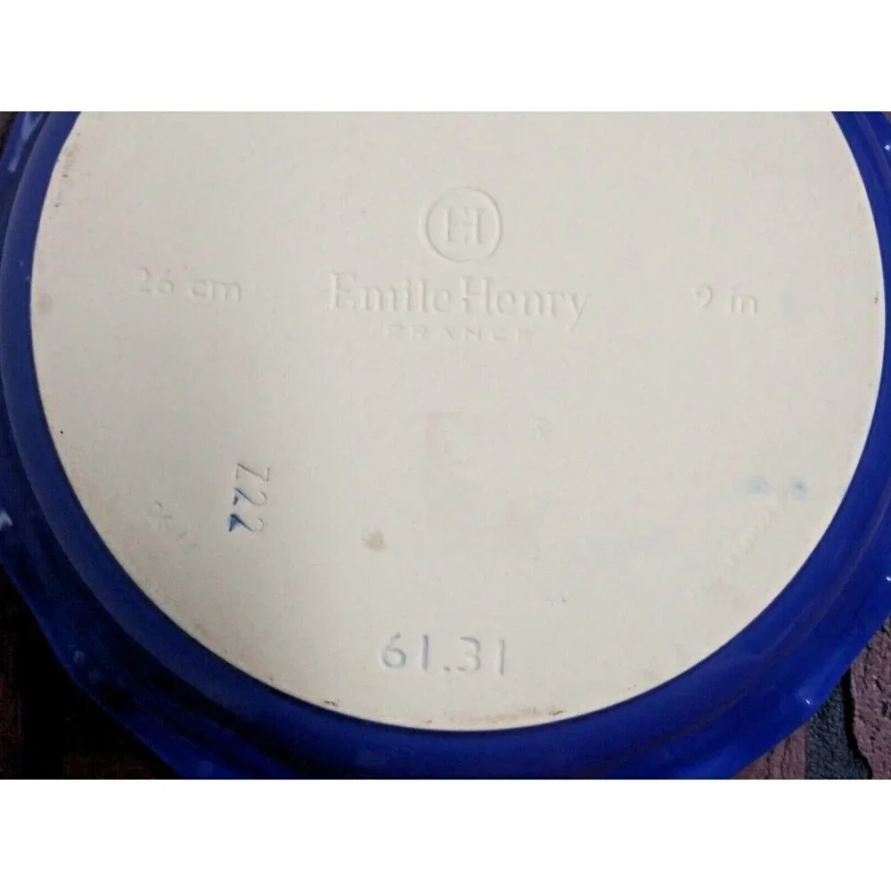 VTG Emile Henry Souffle Baking Dish France Blue Round Ruffled Scalloped Edge EUC